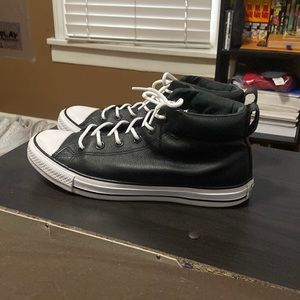 Converse chuck taylors mens size 9